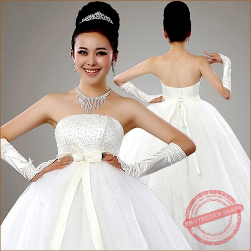 Cách chọn váy cưới cho cô dâu đang mang thai.